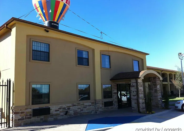 Scottish Worth Motel